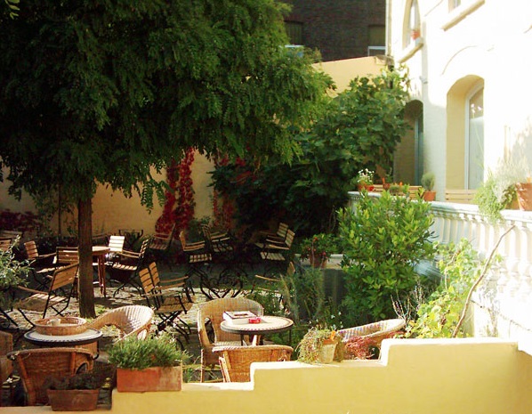 Cafe Kosmopolit