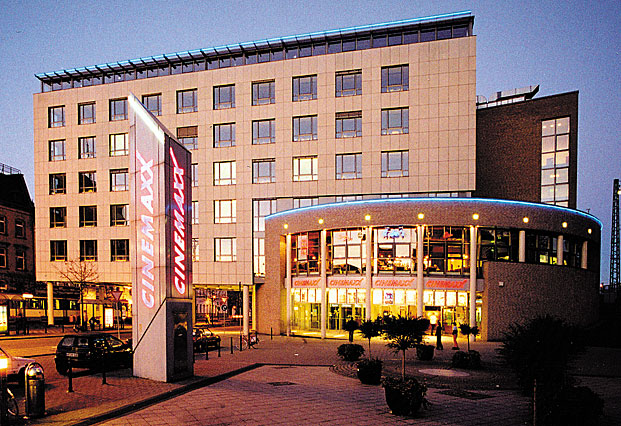 Das Cinemaxx-Kino am Krefelder Hauptbahnhof